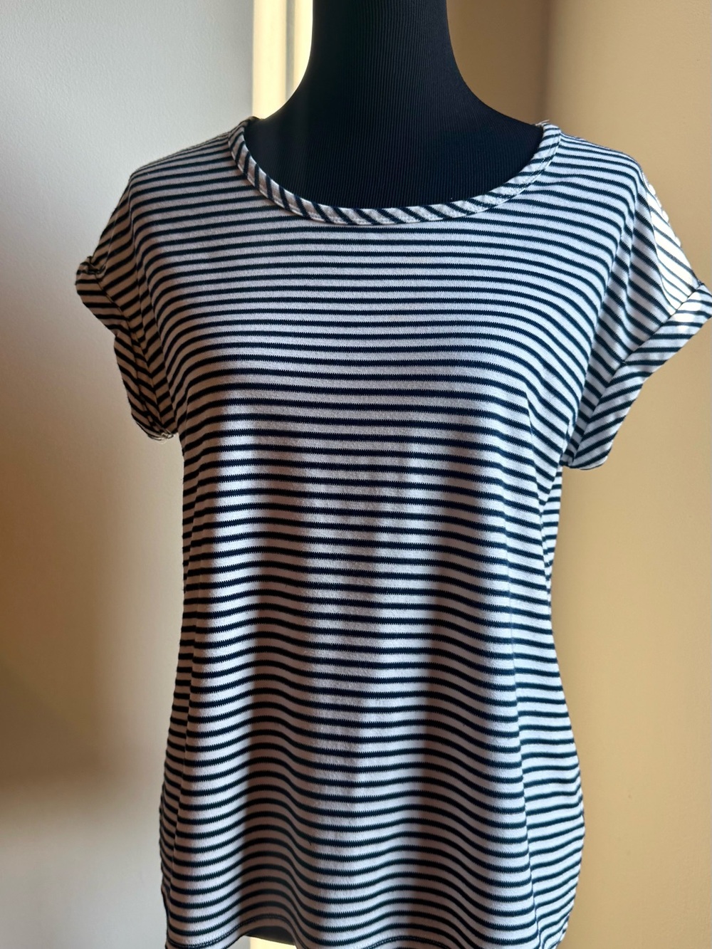 Rose + Olive Womens M Striped Short Sleeve Crew Neck Casual Tee Top Faux Buttons